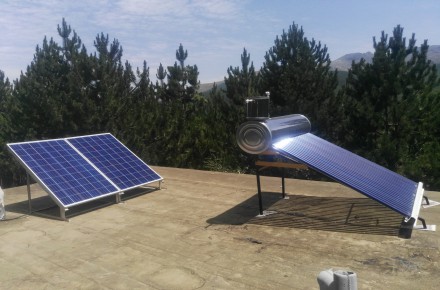 تفاوت آبگرمکن خورشیدی با پنل خورشیدی